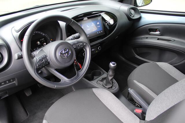 Toyota AYGO X 1.0 VVT-i MT First | Rijklaar | Clima | LED | Stoelverw. | Privacyglass | Apple/Android | Camera | Adaptive cruise
