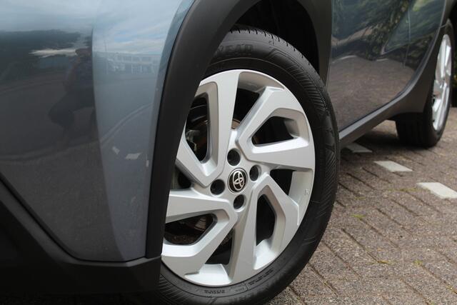 Toyota AYGO X 1.0 VVT-i MT First | Rijklaar | Clima | LED | Stoelverw. | Privacyglass | Apple/Android | Camera | Adaptive cruise