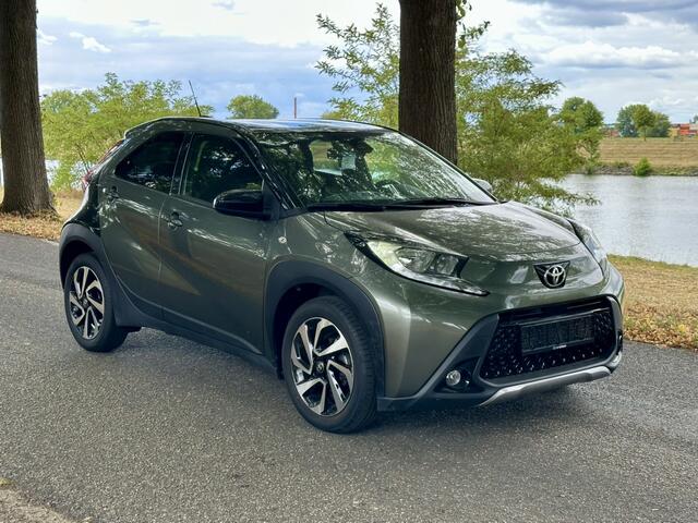 Toyota AYGO X 1.0 VVT-i MT Pulse | Bi-Tone | Navigatie | Achteruitrijcamera | Carplay | Lichtmetalen velgen