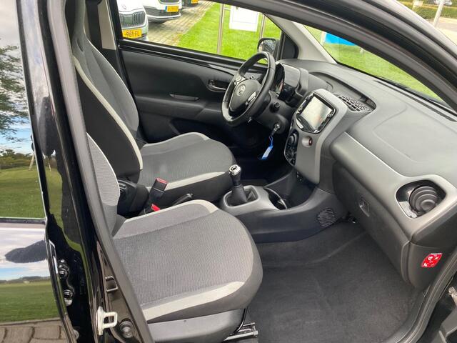 Toyota AYGO 1.0 VVT-I X-PLAY