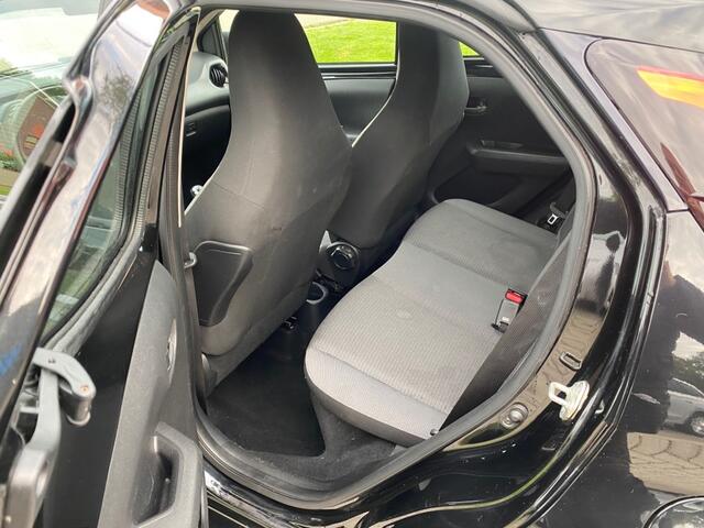 Toyota AYGO 1.0 VVT-I X-PLAY