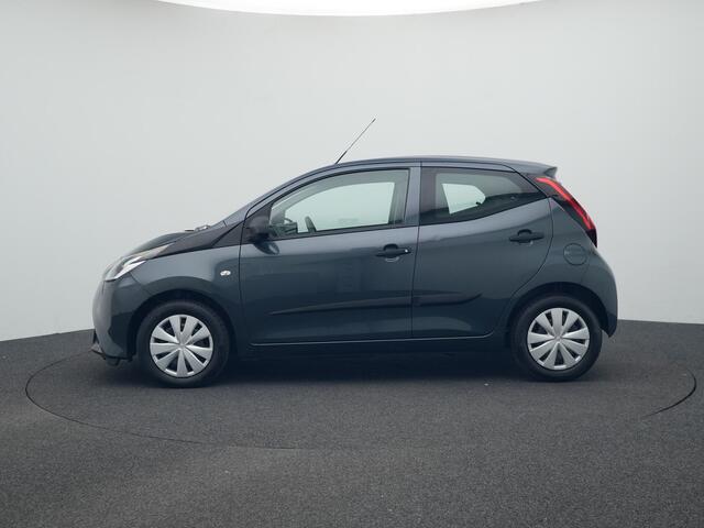 Toyota AYGO 1.0 VVT-i x-fun