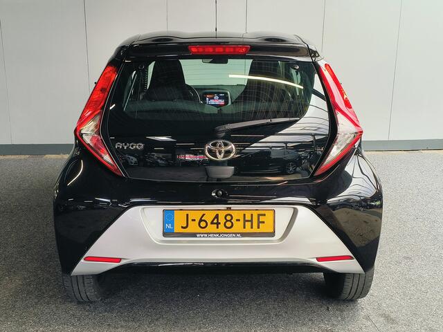 Toyota AYGO 1.0 VVT-i x-play AUTOMAAT uit 2020 Rijklaar + 12 maanden Bovag-garantie Henk Jongen Auto's in Helmond, al 50 jaar service zoals 't hoort!