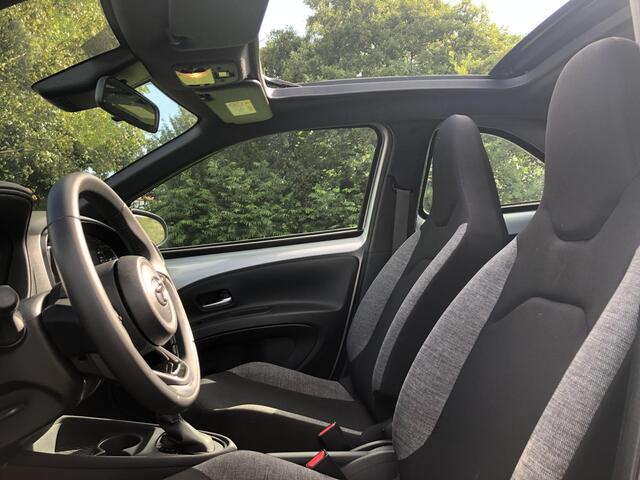 Toyota AYGO X 1.0 VVT-i S-CVT Pulse AUTOMAAT|CLIMATE|APPLE/ANDROID|SCHUIFDAK|CAMERA|DAB