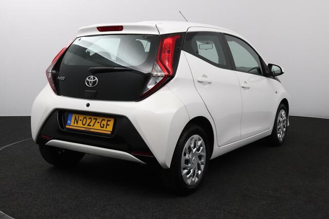 Toyota AYGO 1.0 VVT-i x-play