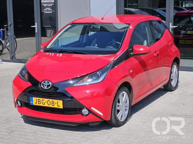Toyota AYGO 1.0 VVT-i x-cite Automaat Navi Cam LM15 LED