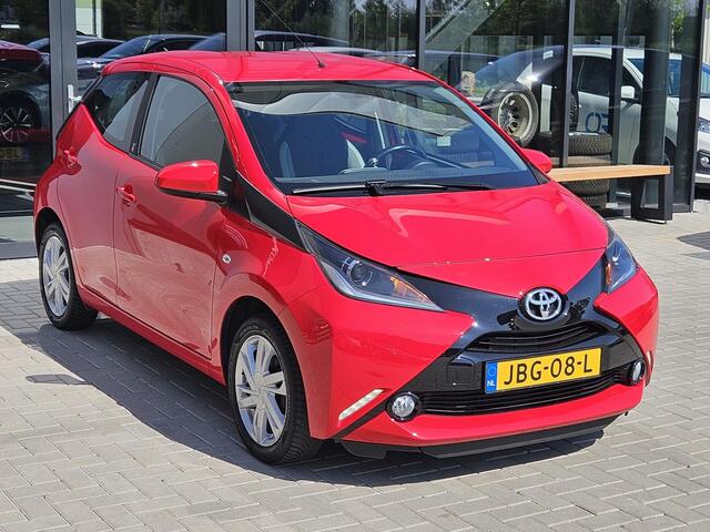 Toyota AYGO 1.0 VVT-i x-cite Automaat Navi Cam LM15 LED