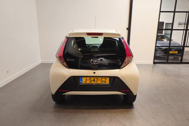 Toyota AYGO 1.0 VVT-i x-fun - Airco - LM velgen