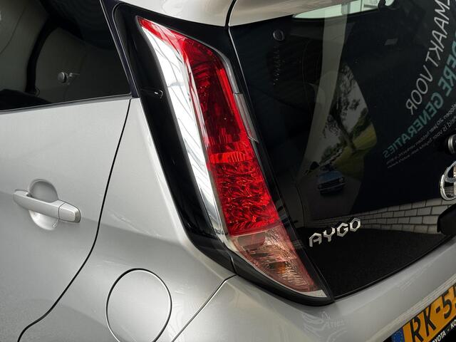 Toyota AYGO 1.0 VVT-i x-play automaat