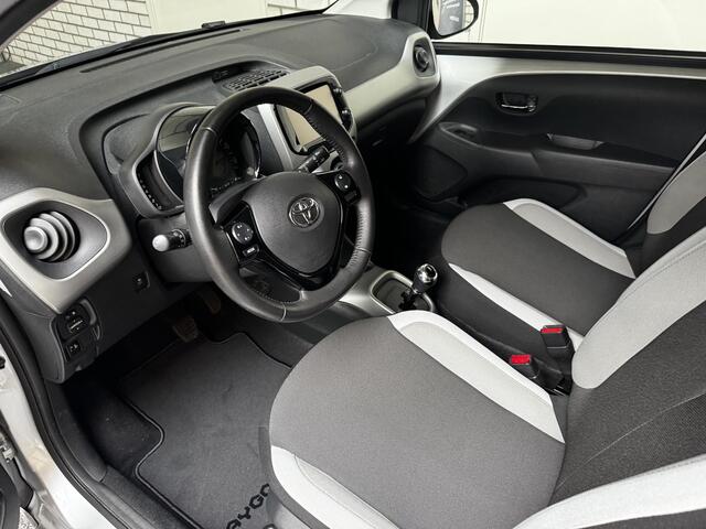 Toyota AYGO 1.0 VVT-i x-play automaat