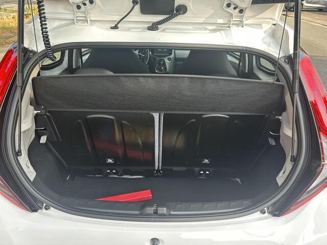 Toyota AYGO 1.0 VVT-i x-play