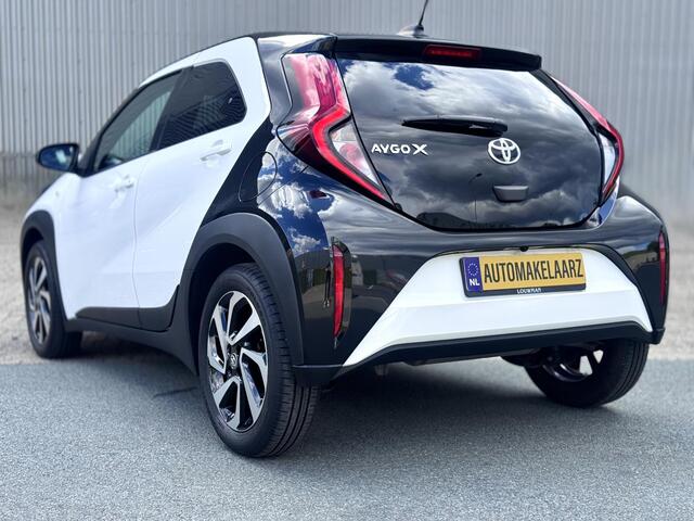 Toyota AYGO X 1.0 VVT-i MT Two-Tone | CARPLAY LANE CLIMA - ZGAN!