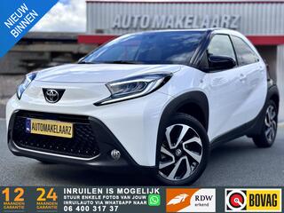 toyota-aygo-x-1.0-vvt-i-mt-two-tone