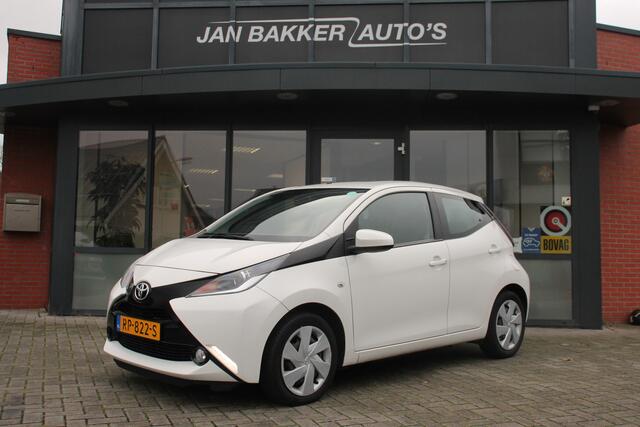 Toyota AYGO 1.0 VVT-i x-play ? Navi ? Bluetooth ? AC ? Rijklaar ?