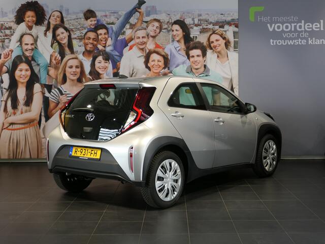 Toyota AYGO X 1.0 VVT-i MT Play - Adaptive cruise, camera, bluetooth