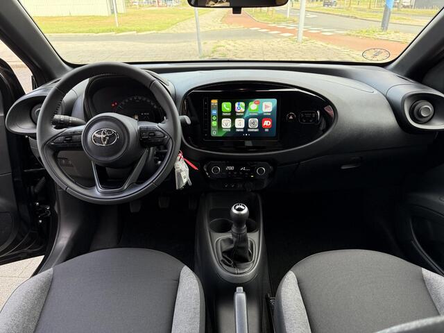 Toyota AYGO X 1.0 VVT-i MT Nieuw / 17'' LMV / Carplay / Stoelverwarming