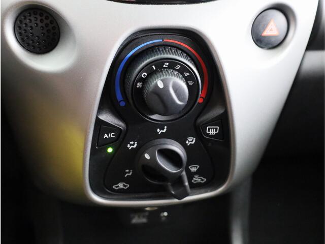 Toyota AYGO 1.0 VVT-i x-sport | Bluetooth | Airco | Parkeercamera |