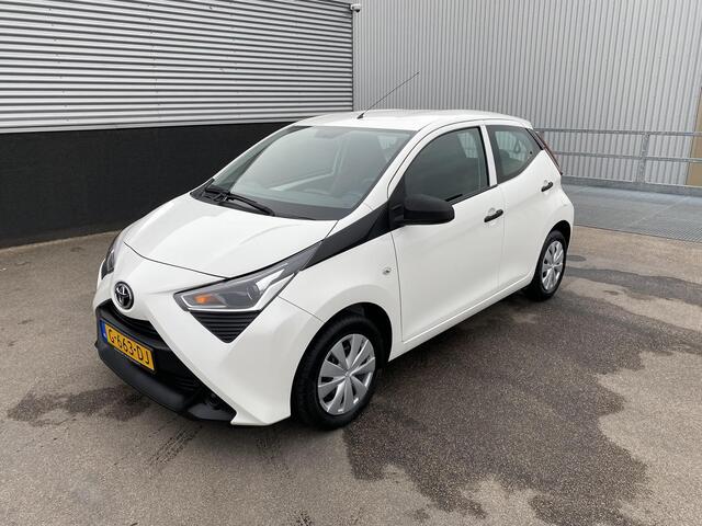 Toyota AYGO 1.0 VVT-i x-fun Lage KM stand, Bluetooth, airconditioning, start/stop systeem, centrale deurvergrendeling, achterbank neerklapbaar! BTW-auto