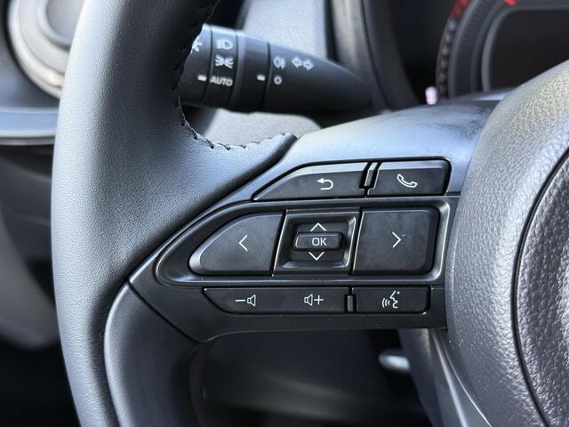 Toyota AYGO X 1.0 VVT-i MT Play / Eerste Eigenaar / Dealer Onderhouden / Navigatie via Apple Carplay & Android Auto / Achteruitrij Camera / Cruise /