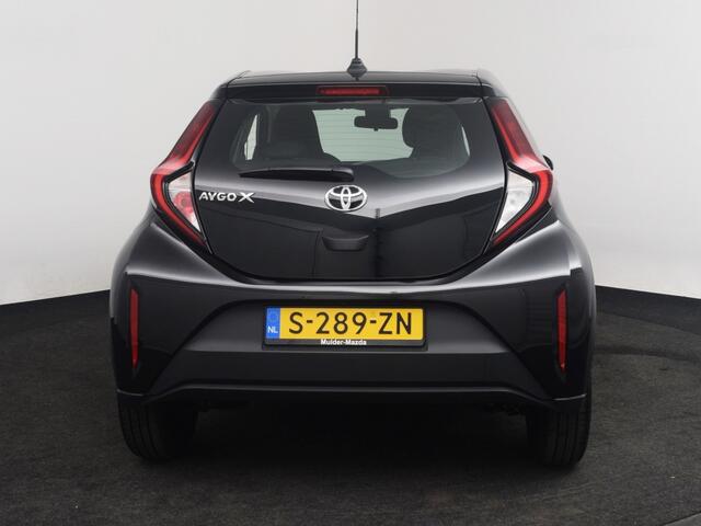 Toyota AYGO 1.0 VVT-i MT Play | Camera o CarPlay o Cruise o Airco