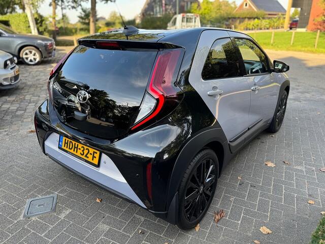 Toyota AYGO Aygo-X 1.0 VVT-i S autom JBL ecc,1/2leer,lmv,pdc,dglas,pdc