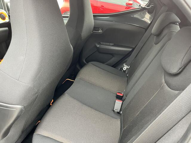 Toyota AYGO 1.0 VVT-i TeamNL JBL Clima NL auto 1e Eigenaar Dealer onderhouden