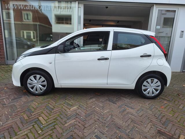 Toyota AYGO 1.0 VVT-i X-Fun 5Drs /Airco/Bluetooth/Led/Garantie