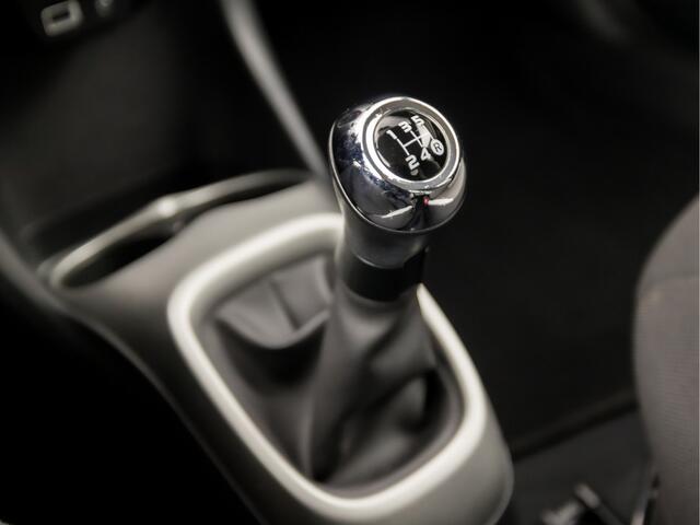 Toyota AYGO 1.0 VVT-i X-play (APPLE CARPLAY, SCHERM, AIRCO, 5 DEURS, RADIO, ELEK PAKKET, NIEUWE APK, NIEUWSTAAT)