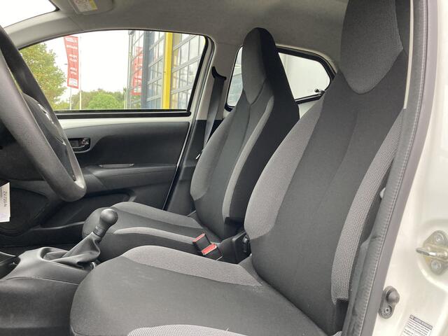 Toyota AYGO 1.0 VVT-i x-fun lage km stand! | Airco | Blue tooth | Elektrisch pakket