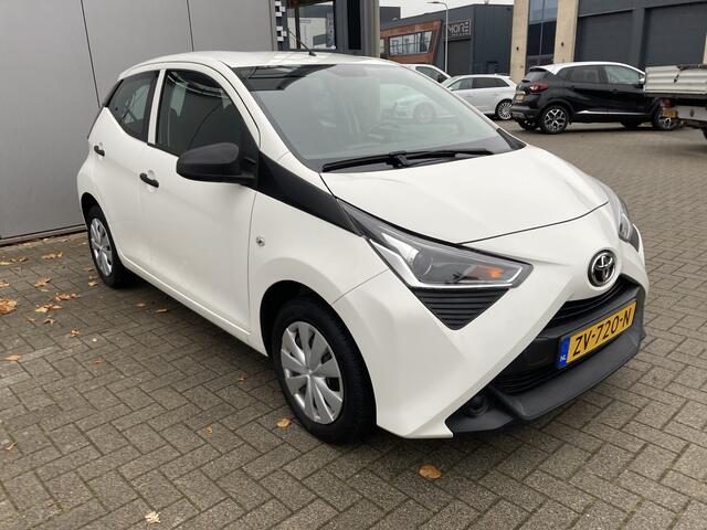 Toyota AYGO 1.0 VVT-i x-fun lage km stand! | Airco | Blue tooth | Elektrisch pakket