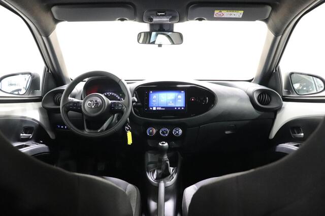 Toyota AYGO X 1.0 VVT-i MT Play, Apple Carplay/Android Auto, Parkeercamera, Cruise control, Airco!