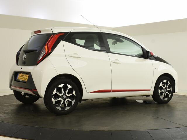 Toyota AYGO 1.0 VVT-i x-play Design Edition | Camera | LM Velgen