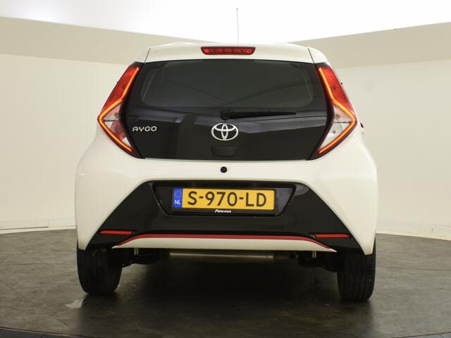 Toyota AYGO 1.0 VVT-i x-play Design Edition | Camera | LM Velgen