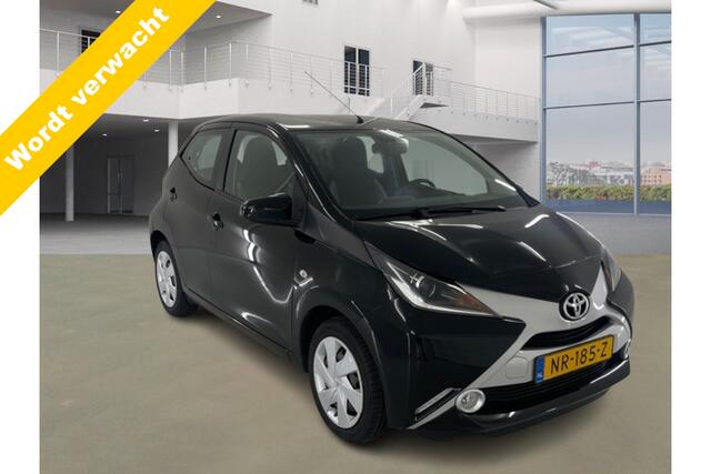 Toyota AYGO 1.0 VVT-i x-play, Camera! Navi! VERWACHT!!