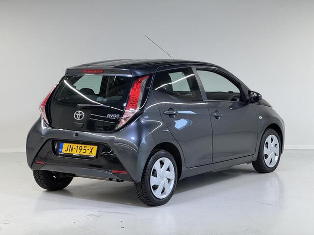 Toyota AYGO 1.0 VVT-i x-play | Bluetooth | Camera | Airco |