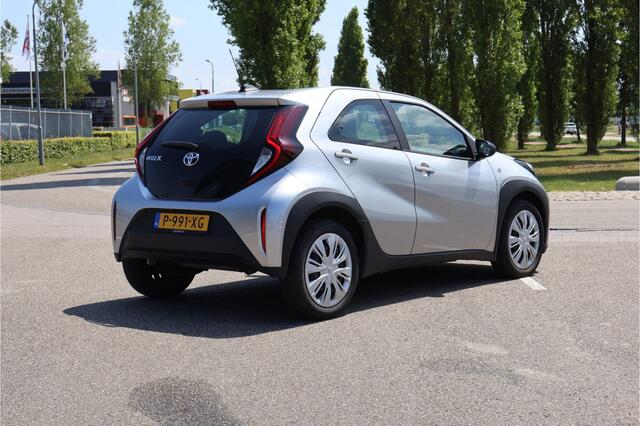 Toyota AYGO X 1.0 VVT-i MT Play I Achteruitrij camera I ACC I Airco I Apple/Android Carplay I Rij assistentie I Nederlandse auto I