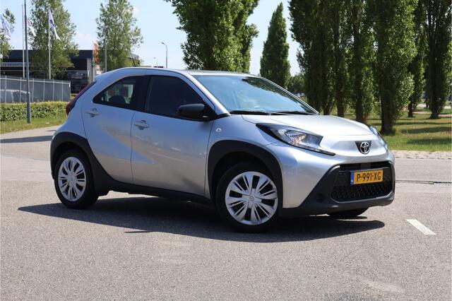 Toyota AYGO X 1.0 VVT-i MT Play I Achteruitrij camera I ACC I Airco I Apple/Android Carplay I Rij assistentie I Nederlandse auto I