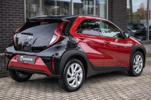 Toyota AYGO X 1.0 VVT-i S-CVT first - Two Tone | Apple cp/Android auto