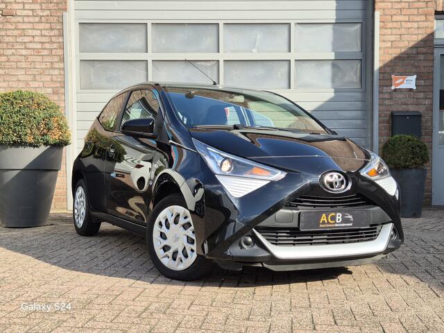 Toyota AYGO 1.0 VVT-i x-play limited Navigatie, Bluetooth, Cruise-Control, Camera.