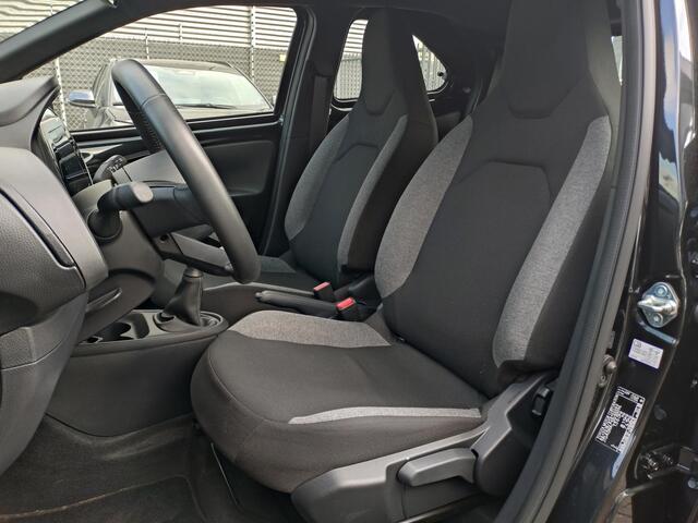 Toyota AYGO X 1.0 VVT-i MT Play