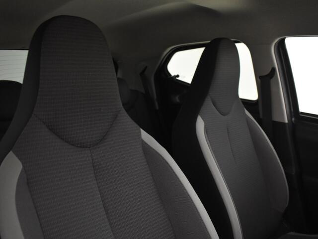 Toyota AYGO 1.0 VVT-i x-joy | Climate Controll | Camera | Carplay