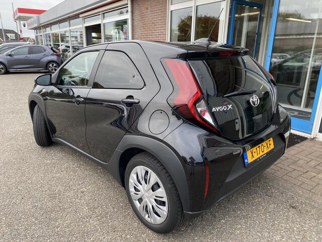 Toyota AYGO X 1.0 VVT-i MT Play