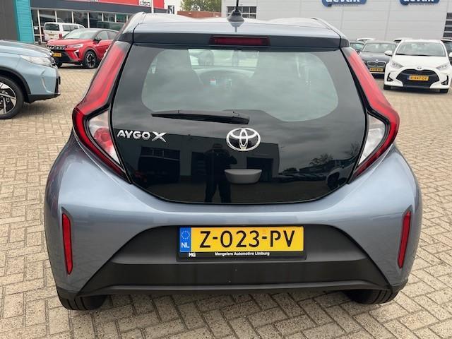 Toyota AYGO X 1.0 VVT-i MT Play