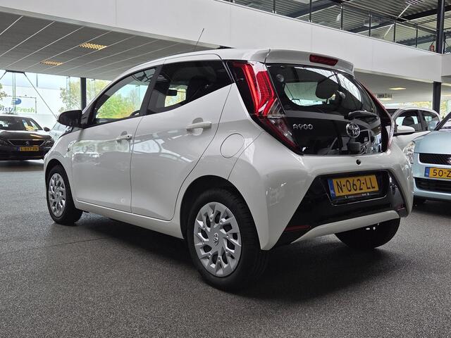 Toyota AYGO 1.0 VVT-i x-play