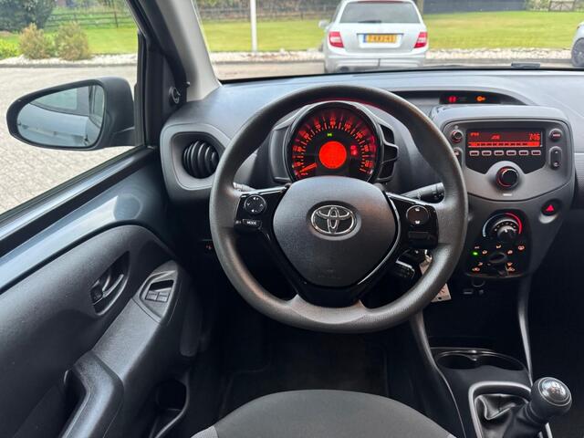 Toyota AYGO 1.0 VVT-i x-fun
