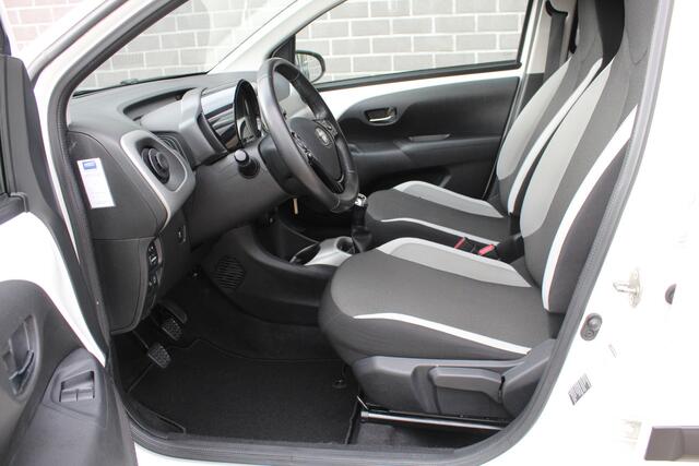 Toyota AYGO 1.0 VVT-i X-Sport / Carplay / Navigatie / N.A.P.