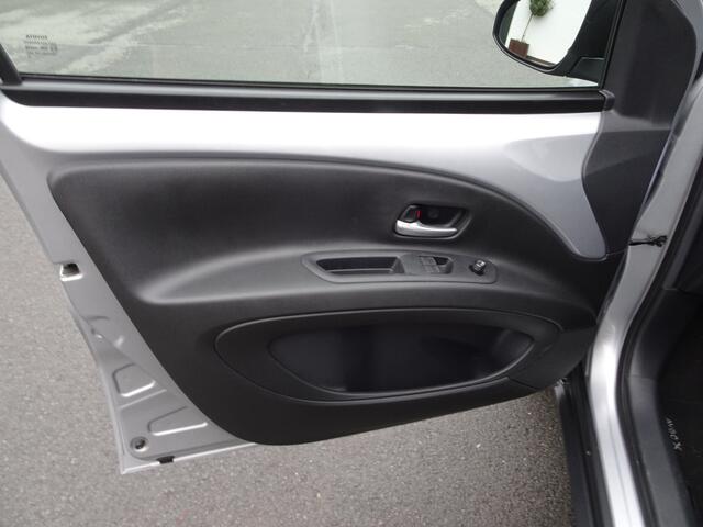 Toyota AYGO X 1.0 VVT-i MT Play Airco, cruise controle, achteruitrij camera, elektrische ramen, centrale vergrendeling, carplay, enz