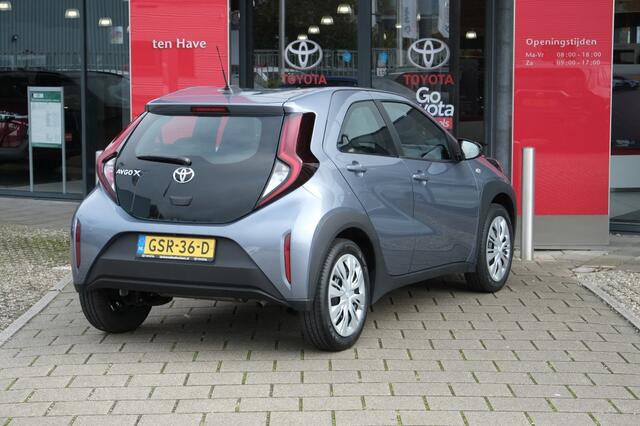 Toyota AYGO 1.0 VVT-i 72PK MT Play | Apple Carlay / Android auto | Achteruit