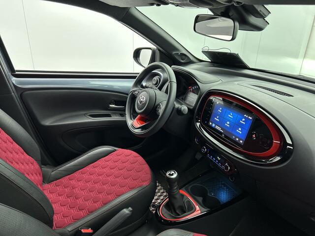 Toyota AYGO X 1.0 VVT-i MT Premium Undercover | Navigatie | JBL | PDC V+A |