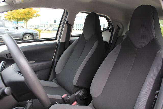 Toyota AYGO 1.0 VVT-i x-fun | Rijklaar | DAB+ | Airco | Bluetooth | USB/AUX